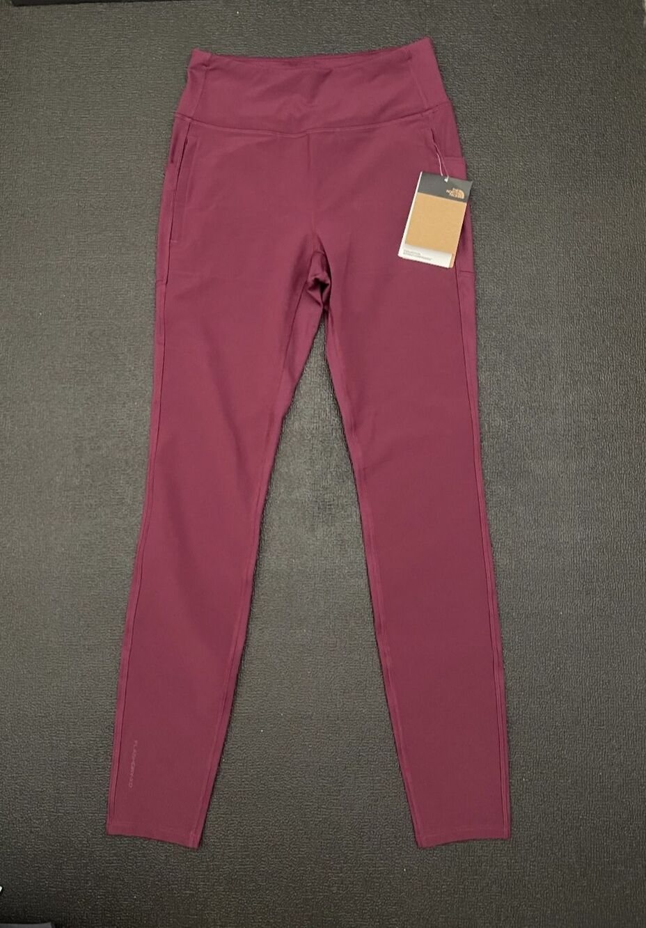 THE NORTH FACE WOMENS- Sz Small Burgundy Leggins With Zippered Packets